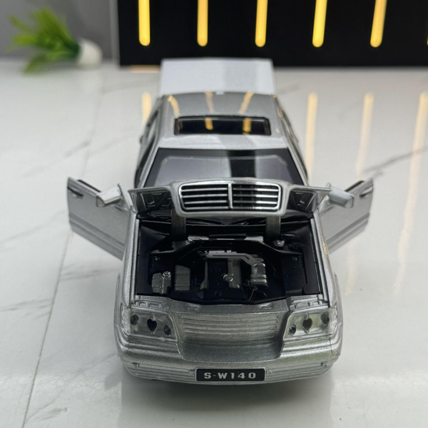 Mercedes-Benz W140 срібний масштаб 1:32 32014 фото