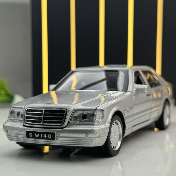 Mercedes-Benz W140 срібний масштаб 1:32 32014 фото