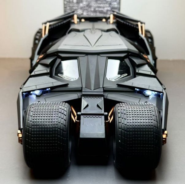 Batmobile 2005 масштаб 1:18 C0211005C фото